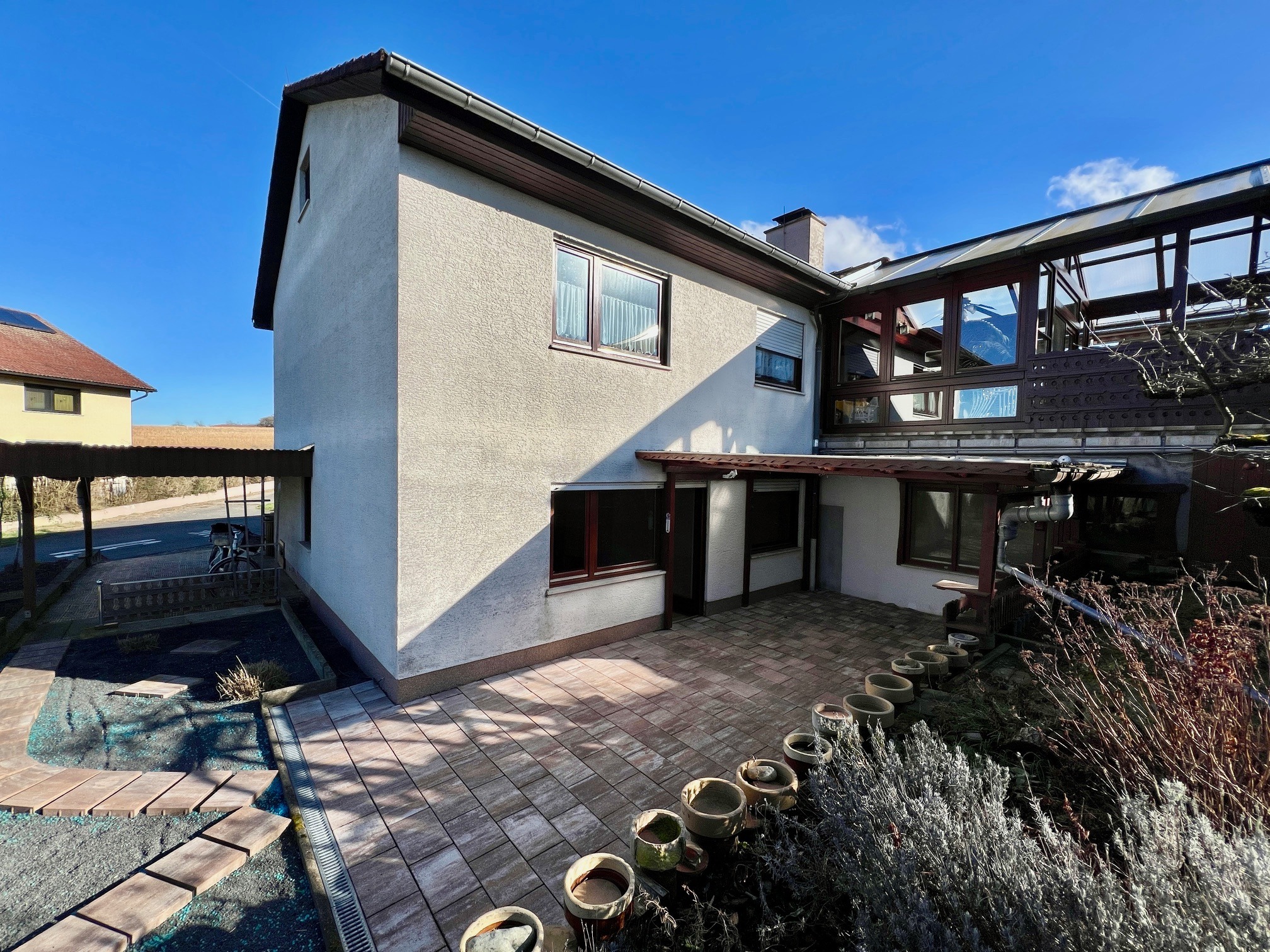 Reserviert! Helle 3 Zimmer Erdgeschosswohnung mit Terrasse und Carport! bei Degenhardt Immobilien